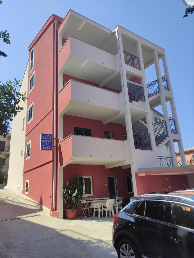 City Apartment Sara Макарска Екстериор снимка